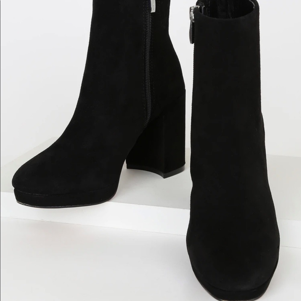 Steve Madden black sued booties